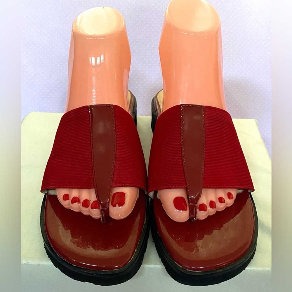 Taryn Rose Torte sandals